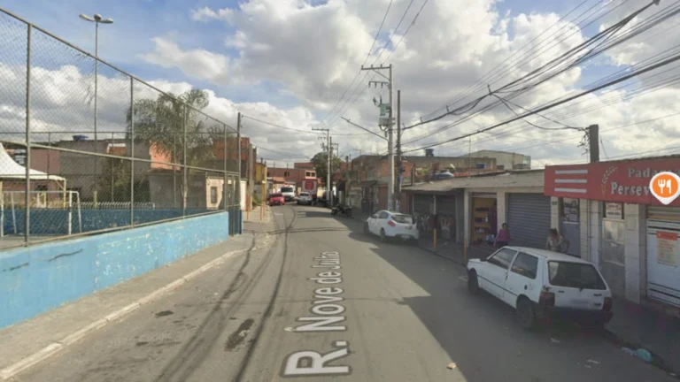 Homem morre e mulher fica ferida após ataque a tiros contra veículo em SP