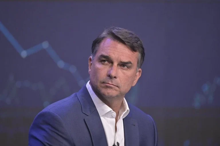 Flávio centraliza discurso e tenta evitar polêmicas às vésperas do 2º turno