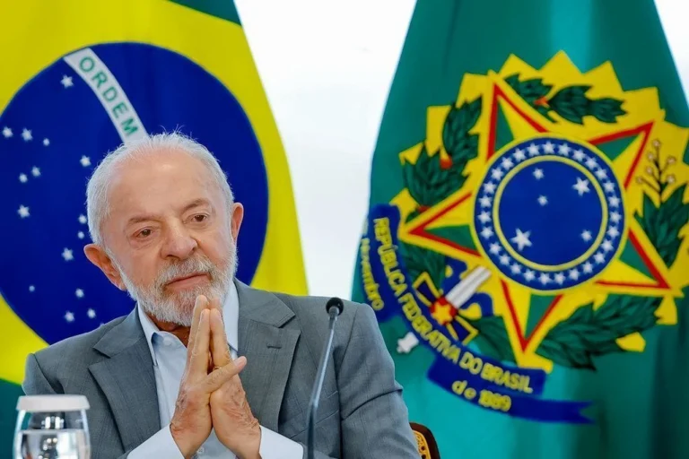 Lula sanciona hoje perdão de dívidas de MEIs e participa de caminhada em BH
