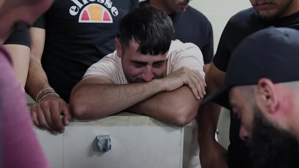 Palestino é morto por colonos israelenses durante colheita de azeitonas