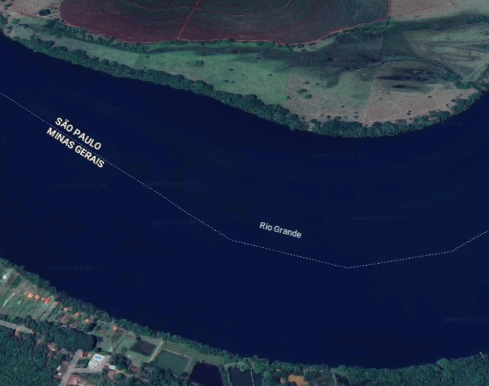 Marinha investiga acidente com chalana no Rio Grande em Minas Gerais