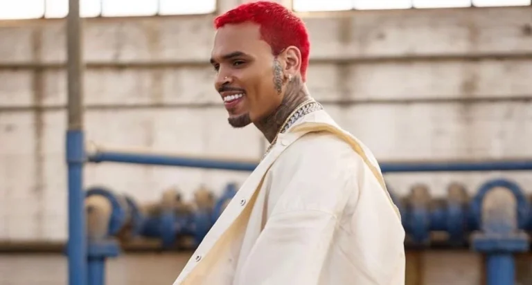 Chris Brown é condenado por agressão em boate e pode ser preso; entenda