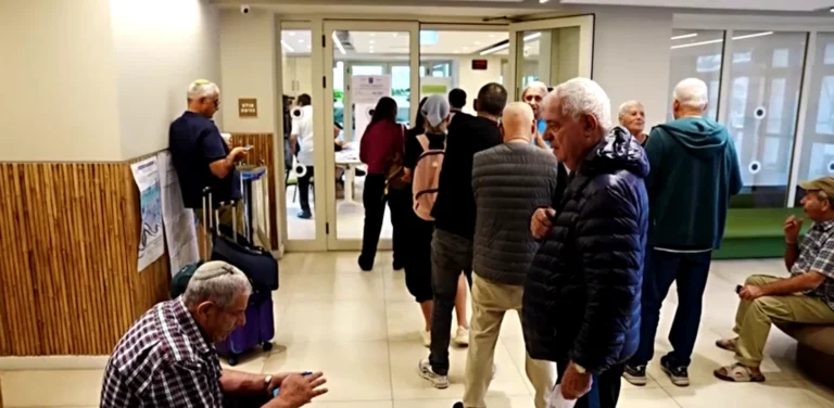 Israel registra maior participação eleitoral inicial em 45 anos