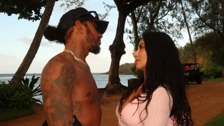 Hamilton fala da relação com filhos de Kim Kardashian e revela presente