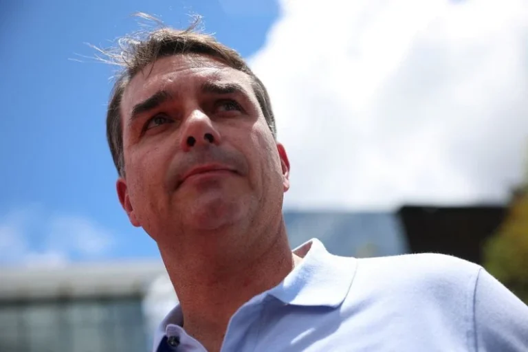 Republicanos deve se unir a PP e União e apoiar Flávio